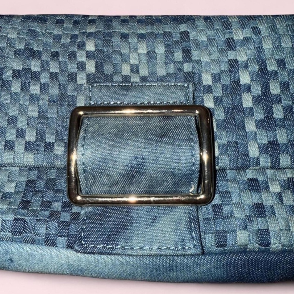 Urban Outfitters NWT Woven Denim Buckle Baguette Shoulder Bag - Picture 2 of 4